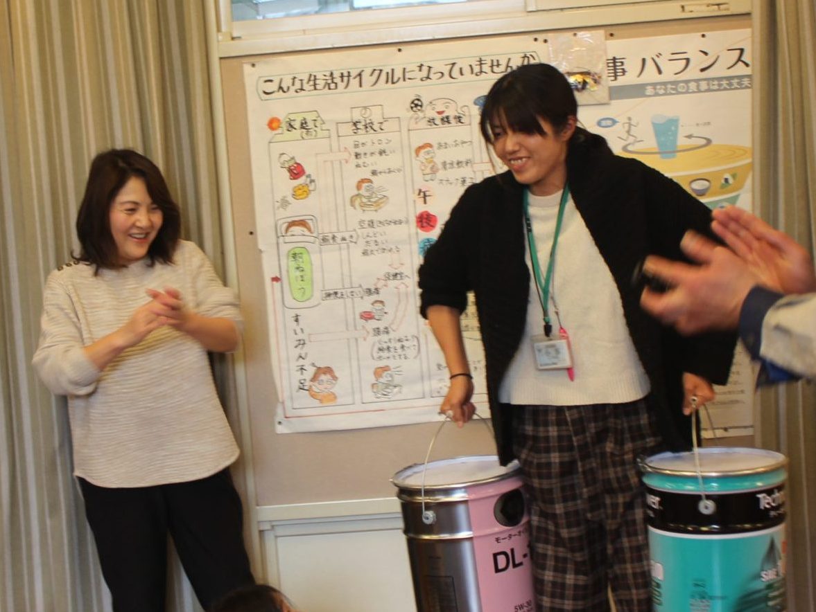 東京・あぐり〜んＴＯＫＹＯ　小学校で環境授業「唐揚げの匂いがする！」 ＢＤＦで走るトラックに歓声
