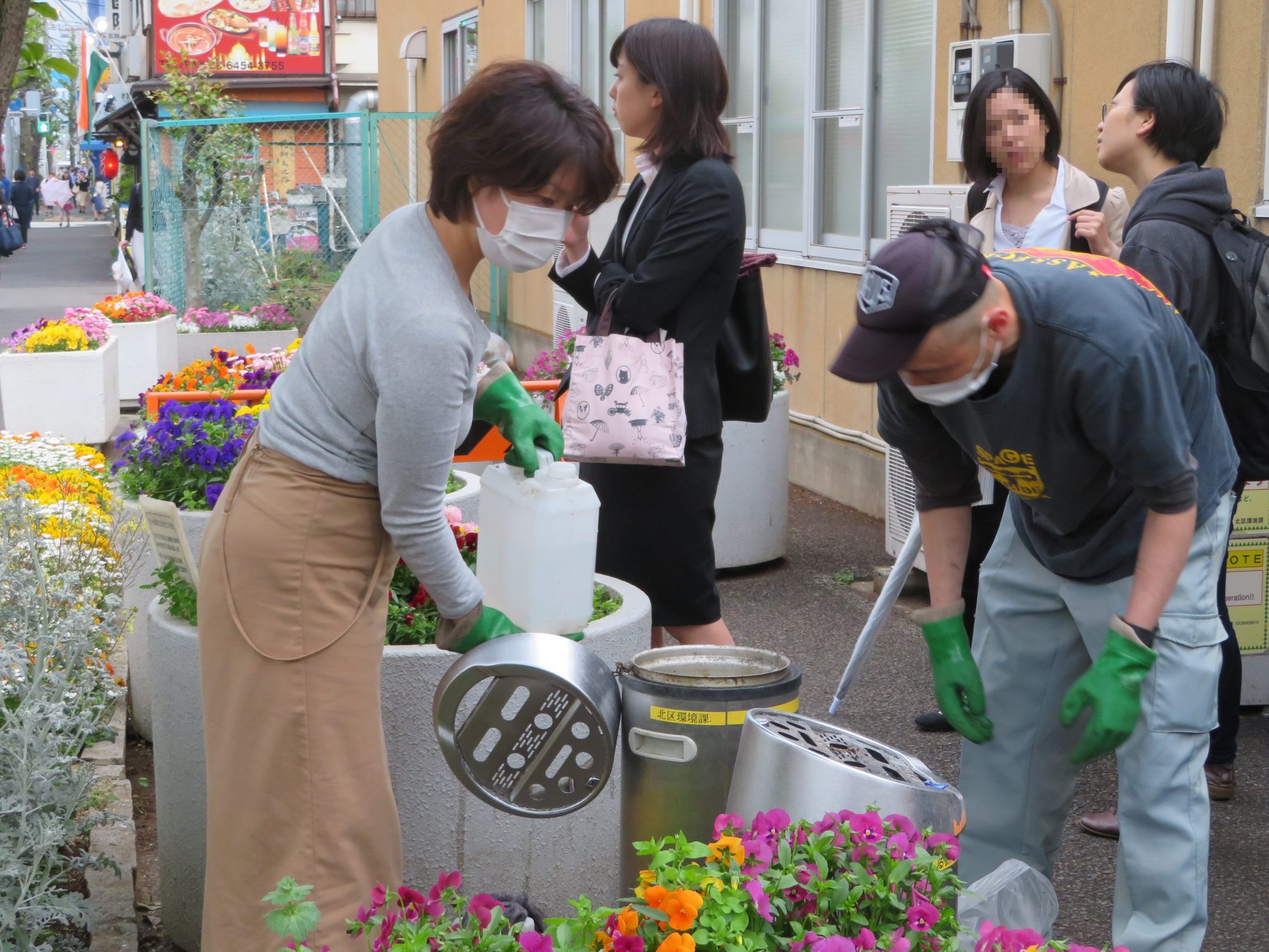 東京北部　北区灰皿清掃 　事業所越え取り組み、結束生む
