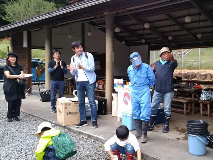山梨・西桂　サミット実行委員会同窓会が主催 住民やワーカーズの仲間が親子で自然体験