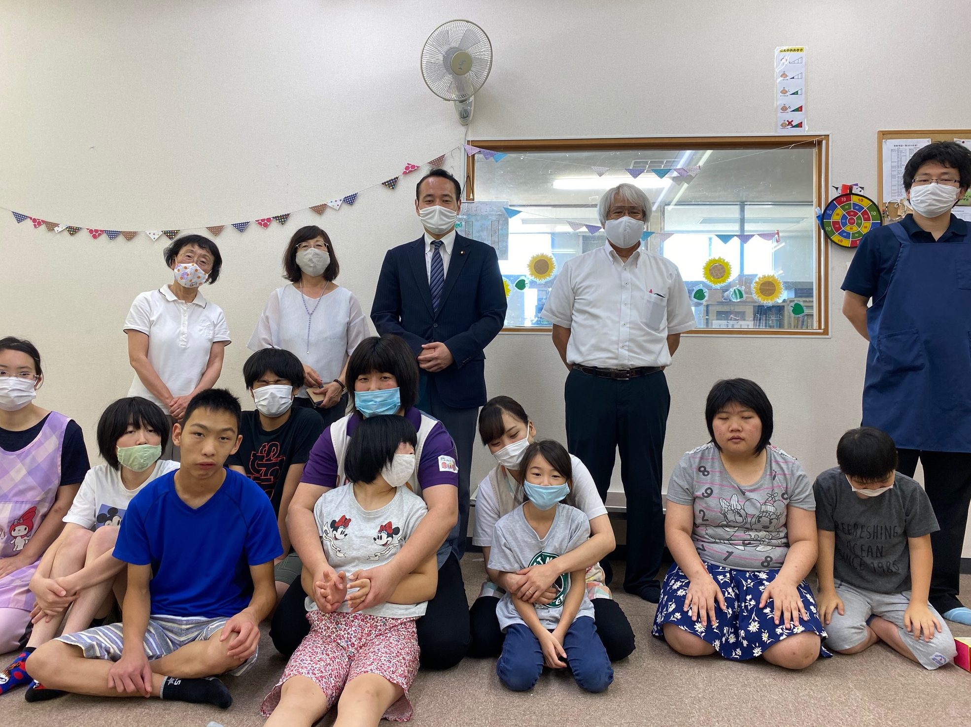 簗（やな）和夫議員がくれよんに