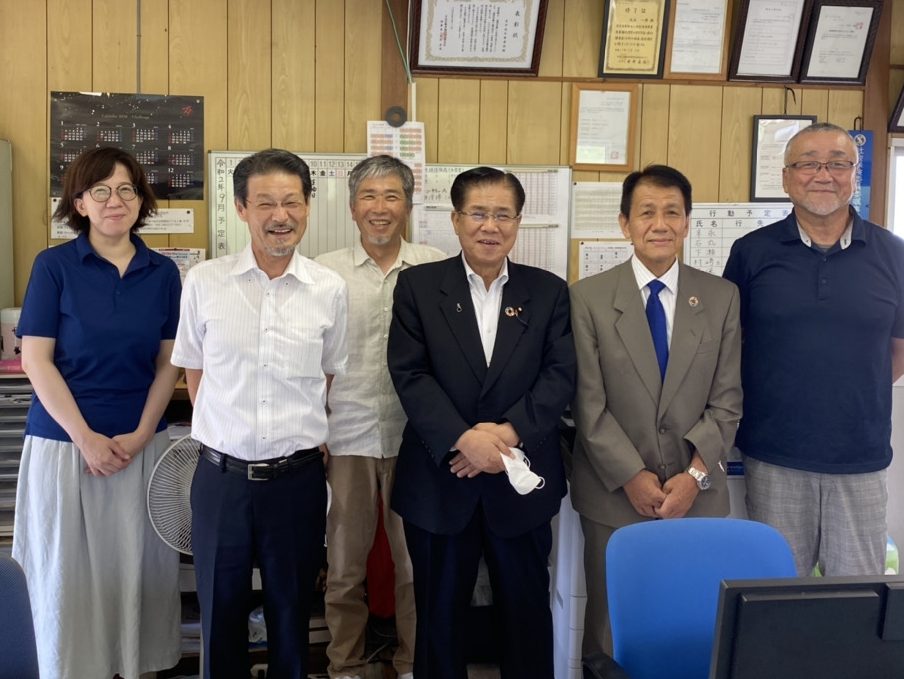 桝屋議員、ワーカーズコープ山口訪問　労協法、各党の合意得る苦労話も　永戸名誉理事の若き写真に「話題ができた」