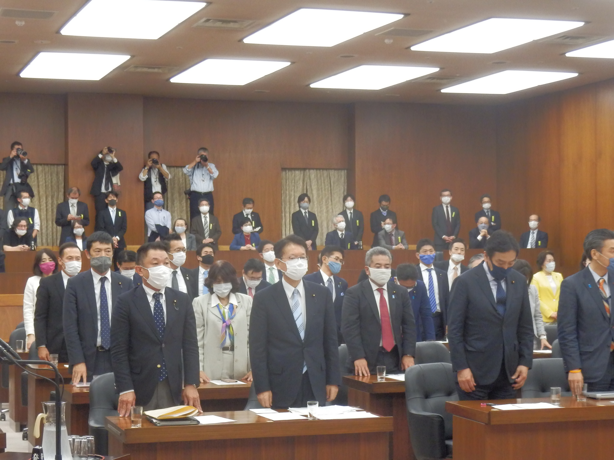 4日　参議院本会議で　労協法、いよいよ成立へ