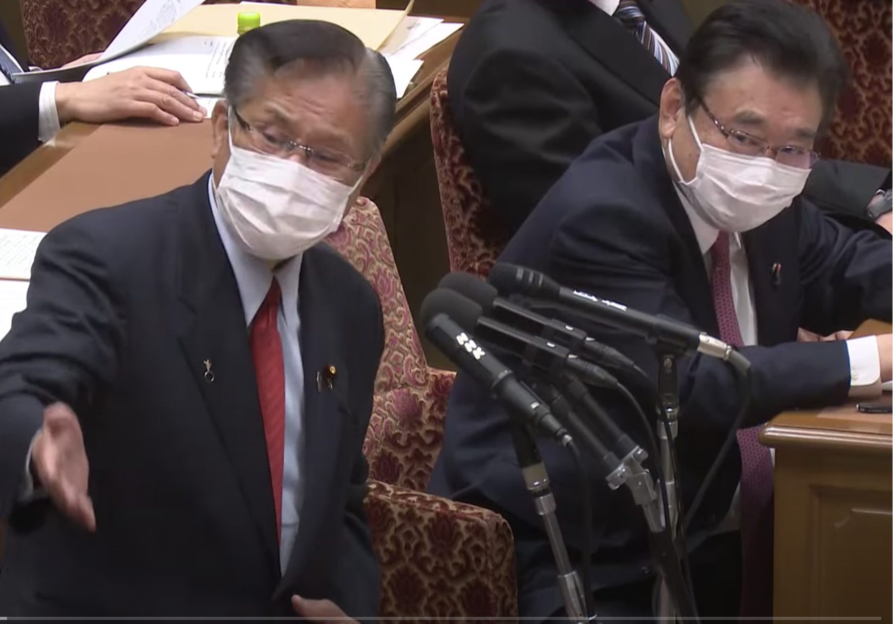 2月8日、衆院予算委員会　総理、官房長官　労協法に期待
