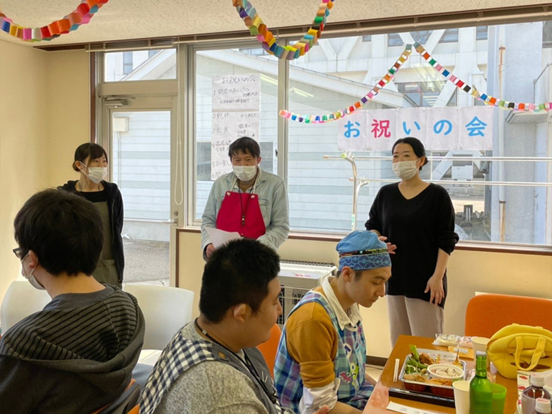秋田大仙・いぶりんが祝う会　就労継続支援Ｂ型利用登録26人で手狭に　生活介護もと移転し開所　