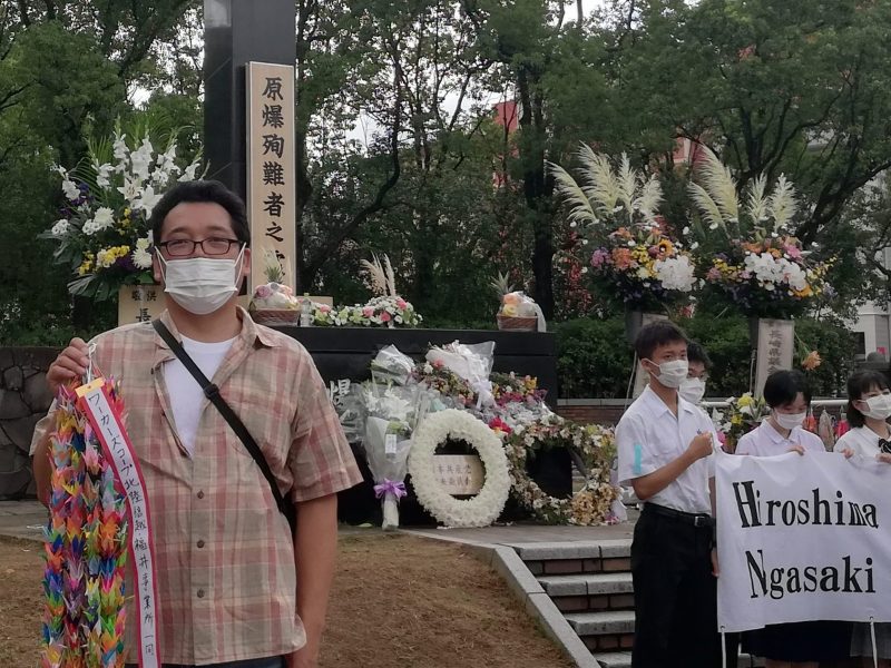長崎平和式典　核兵器禁止条約を世界のルールに　「社会連携」で折り鶴捧げる