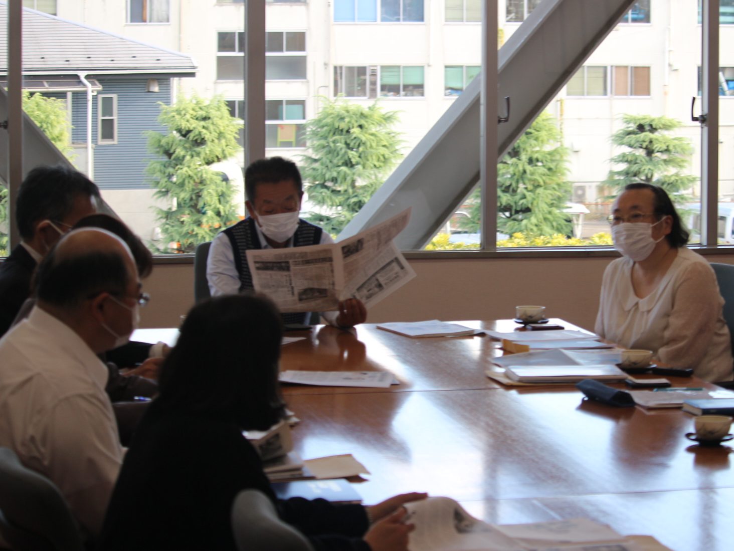 坂戸市　支え合い進め、みんなのおうちづくりへ 石川市長と懇談