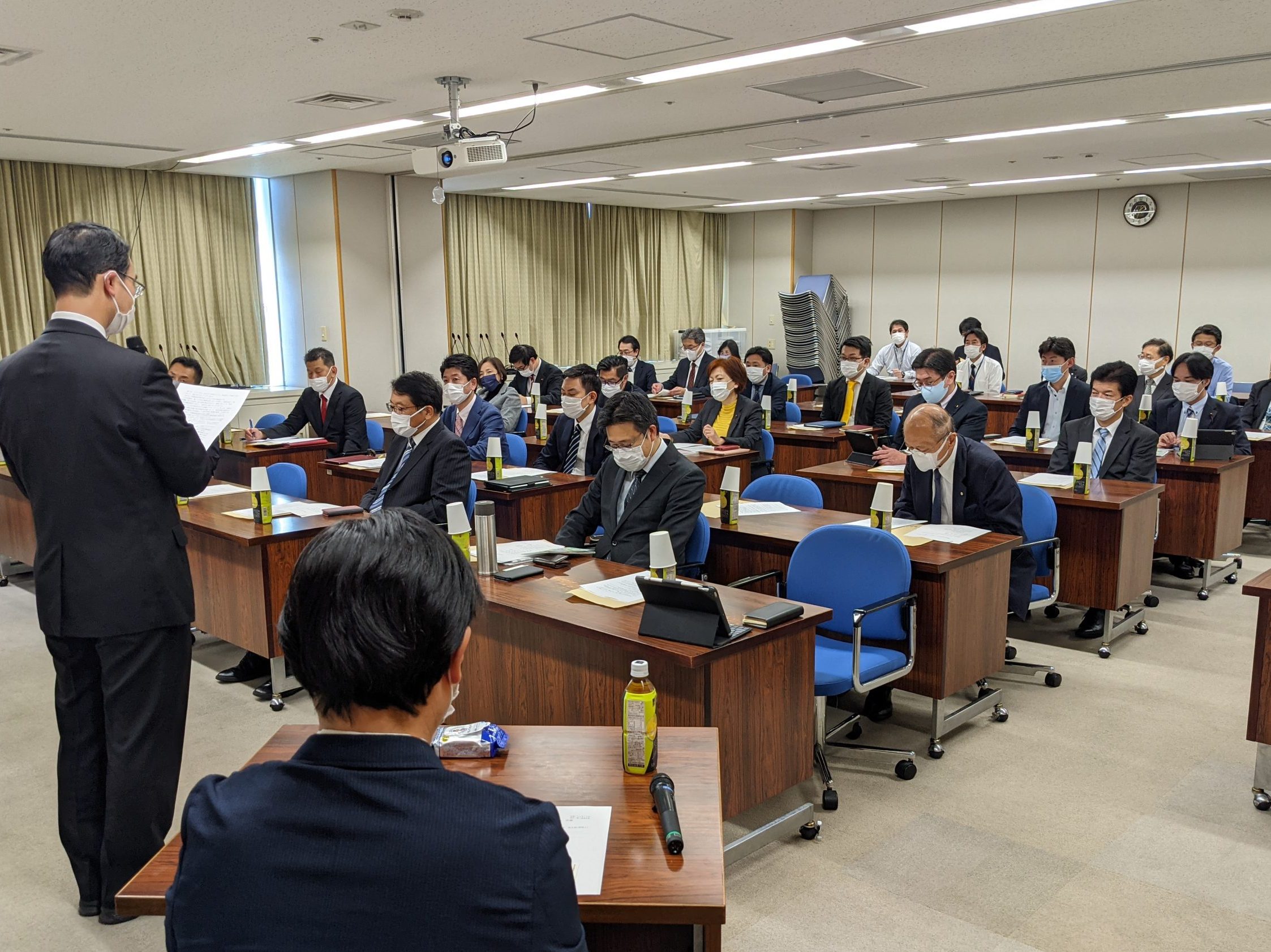 東京・大田　議論活発に、超党派労協法学習会