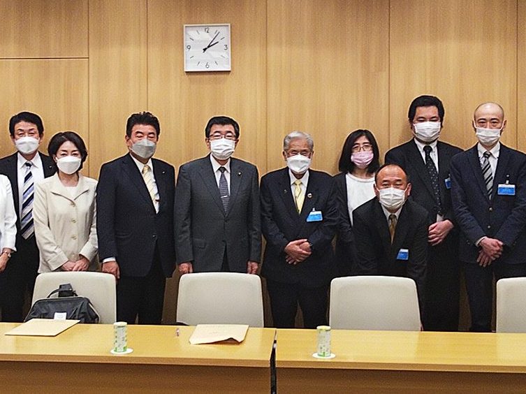 公明党都議団が学習会　全党全会派で成立させた法律　さらなる推進へ