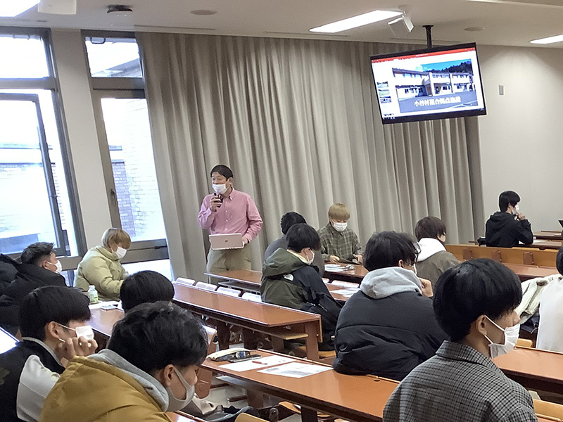関西３大学で「協同労働」の実践伝える　母校教壇に田中さん、韓国出身の崔さんも