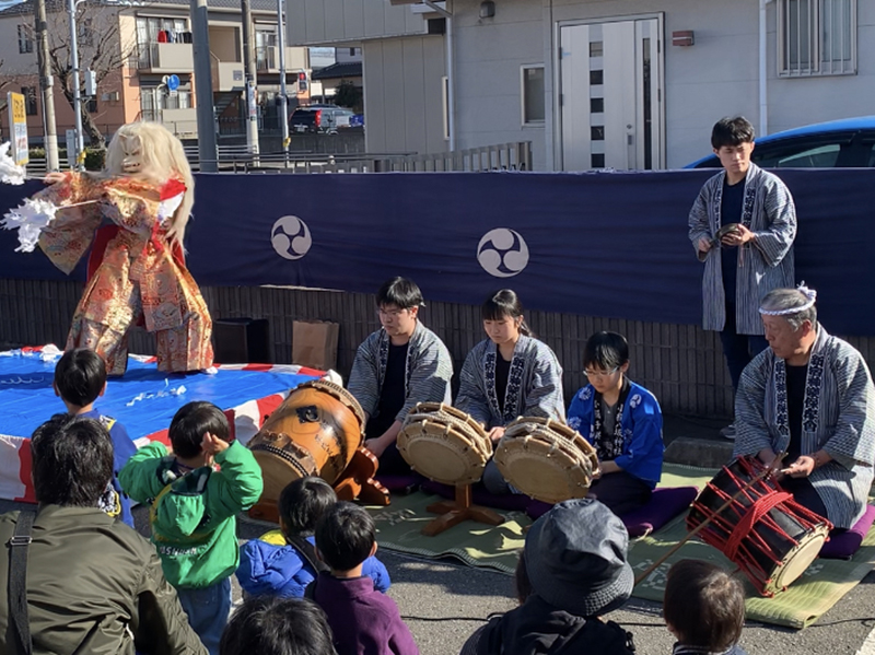 茨城・つくばみらい　小絹児童館　おもちつき体験　神楽保存会の演舞も