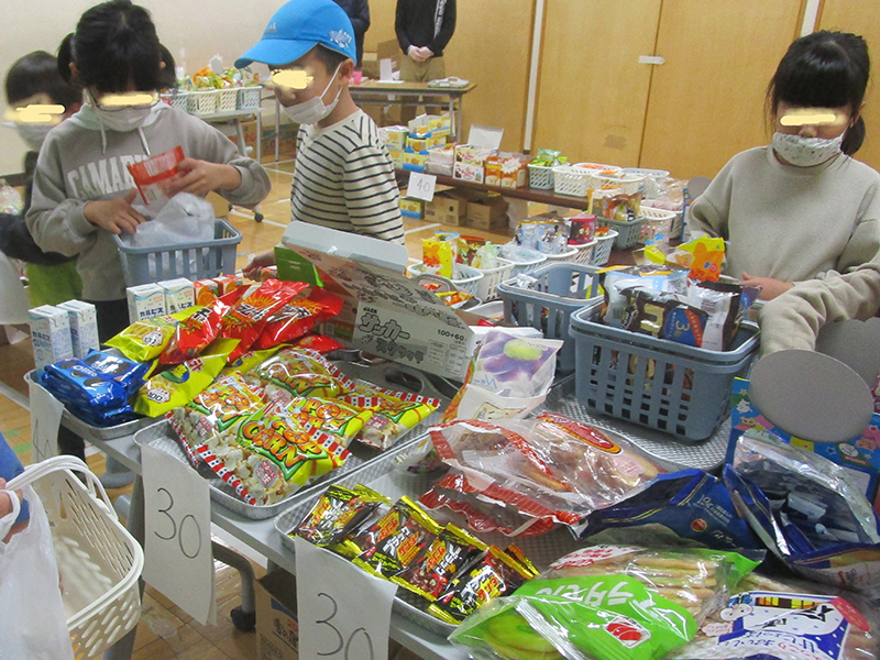 東京・杉並おやつのミニョン 　学童で「だがし屋SUN！」