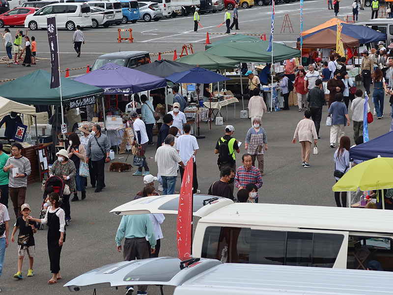 静岡駿河地福　「ゆい軽トラ市」　まちづくり講座・茶話会きっかけに　参加者2000人以上、運営は市民