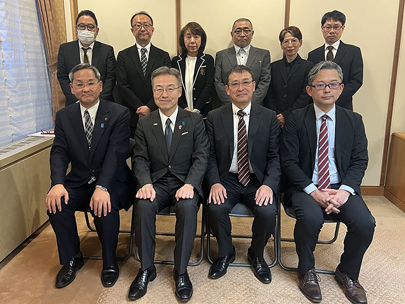 ワーカーズコープ連合会センター・福井事業所　古川理事長森本所長ら　福井県杉本知事と懇談　「2労協法人設立、周知・相談活動の成果」