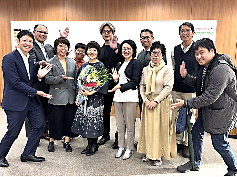 労働者協同組合とは何か　松本典子駒澤大学教授が出版　磐田市長交えシンポも