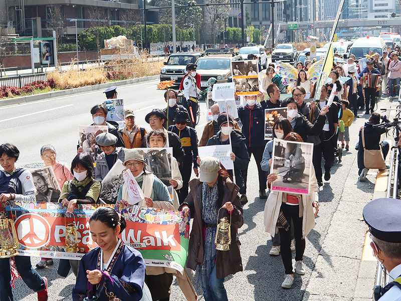 日本被団協　ノーベル平和賞受賞記念 （アースデイ東京実行委主催）　渋谷で “祝賀パレード”
