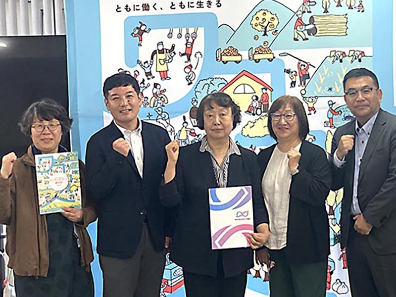韓国保健福祉資源研究院チェ院長ら 　センター事業団の看護、介護現場など視察
